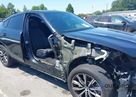 2022 BMW X6 xDrive40I z USA, uszkodzony, nr VIN 5UXCY6C08N9L64415